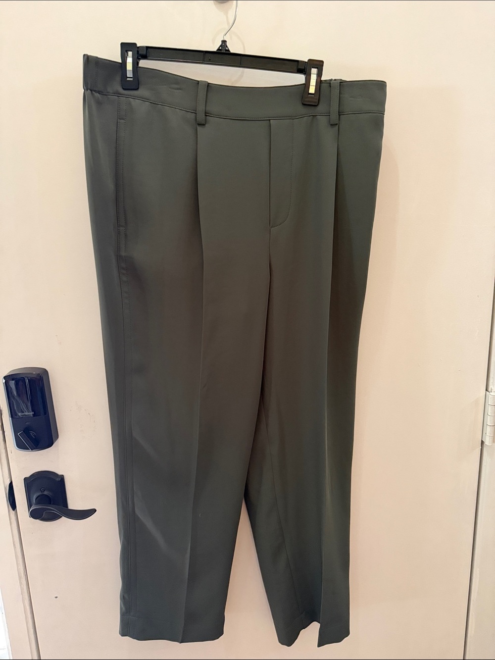 Vince Classic Olive Dress Pants NWT